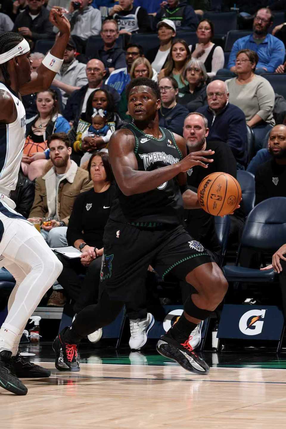 JJB jjb Jingjibao 竞技宝 电竞赛事 体育赛事 体育 电竞-森林狼拒灰熊17分逆转:华子41+6+5神迹超科比历史第二 仅输乔丹