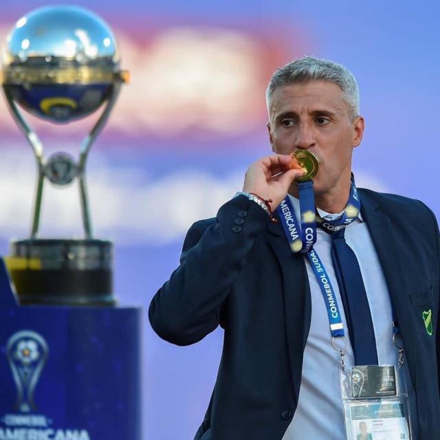 JJB jjb Jingjibao 竞技宝 电竞赛事 体育赛事 体育 电竞-踢而优则教 阿根廷国脚巨星退役后喜欢当教练！