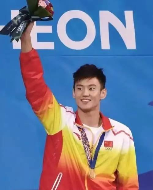 JJB jjb Jingjibao 竞技宝 电竞赛事 体育赛事 体育 电竞-官宣退役7年，宁泽涛自曝两大困境，全红婵当初的话竟全应验了！|自由泳|游泳|运动员|商业|赛场_新浪体育_新浪新闻